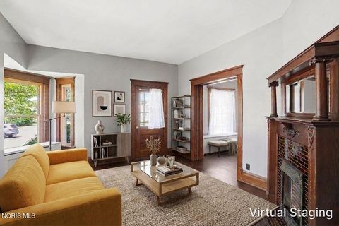 Tiny photo for 915 W Main Cross Street, Findlay, OH 45840 (MLS # 10008694)