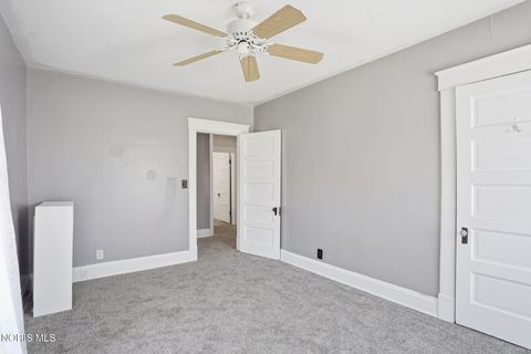 Tiny photo for 915 W Main Cross Street, Findlay, OH 45840 (MLS # 10008694)