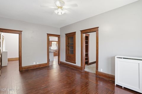 Tiny photo for 915 W Main Cross Street, Findlay, OH 45840 (MLS # 10008694)