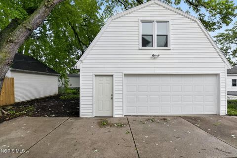 Tiny photo for 4544 Commonwealth Avenue, Toledo, OH 43612 (MLS # 10008334)