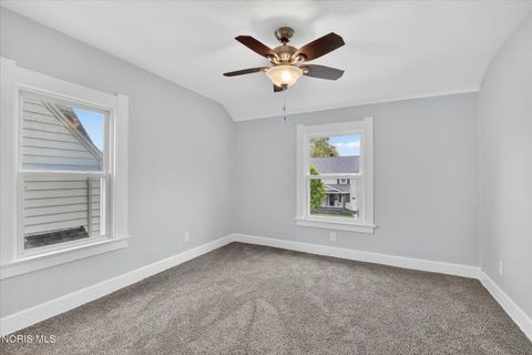 Tiny photo for 4544 Commonwealth Avenue, Toledo, OH 43612 (MLS # 10008334)