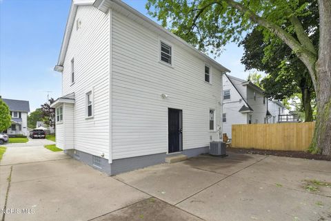 Tiny photo for 4544 Commonwealth Avenue, Toledo, OH 43612 (MLS # 10008334)
