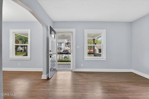 Tiny photo for 4544 Commonwealth Avenue, Toledo, OH 43612 (MLS # 10008334)