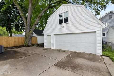 Tiny photo for 4544 Commonwealth Avenue, Toledo, OH 43612 (MLS # 10008334)