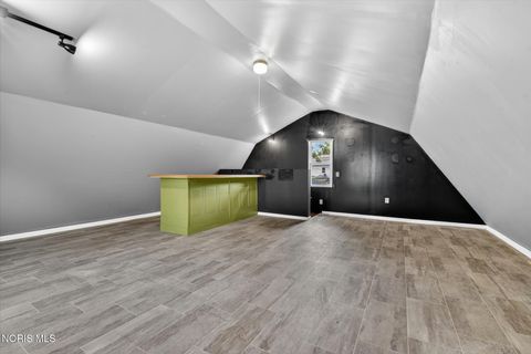Tiny photo for 4544 Commonwealth Avenue, Toledo, OH 43612 (MLS # 10008334)