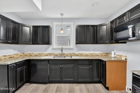 Tiny photo for 4544 Commonwealth Avenue, Toledo, OH 43612 (MLS # 10008334)