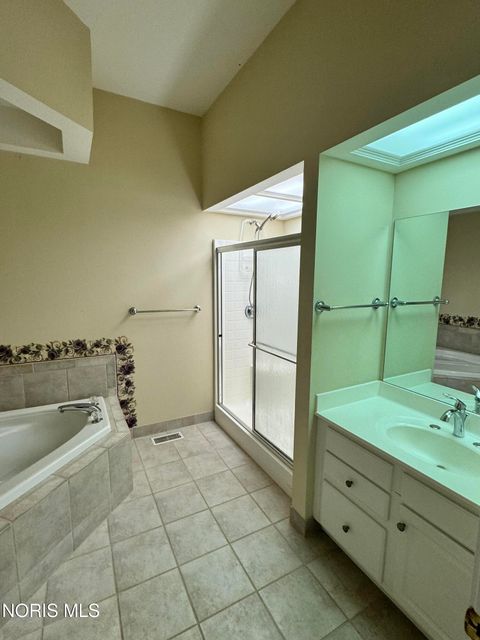 Tiny photo for 6 Bent Creek Crossing, Sylvania, OH 43560 (MLS # 10005863)