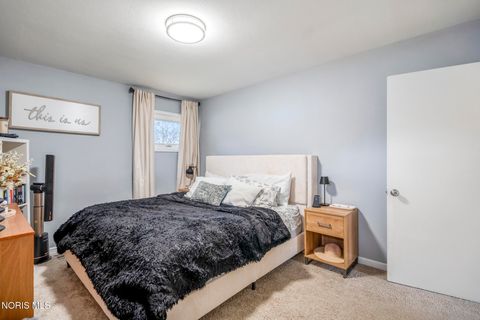 Tiny photo for 3047 March Drive, Toledo, OH 43614 (MLS # 10004998)