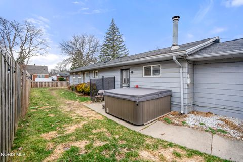Tiny photo for 3047 March Drive, Toledo, OH 43614 (MLS # 10004998)