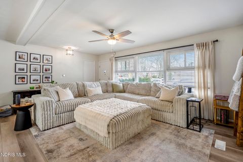 Tiny photo for 3047 March Drive, Toledo, OH 43614 (MLS # 10004998)