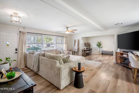 Tiny photo for 3047 March Drive, Toledo, OH 43614 (MLS # 10004998)