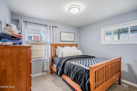 Tiny photo for 3047 March Drive, Toledo, OH 43614 (MLS # 10004998)