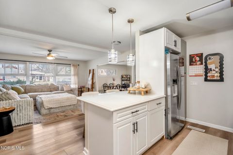 Tiny photo for 3047 March Drive, Toledo, OH 43614 (MLS # 10004998)