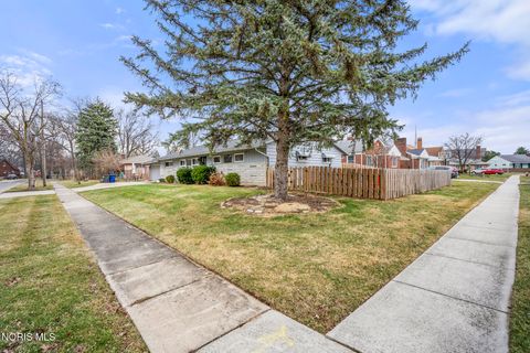 Tiny photo for 3047 March Drive, Toledo, OH 43614 (MLS # 10004998)