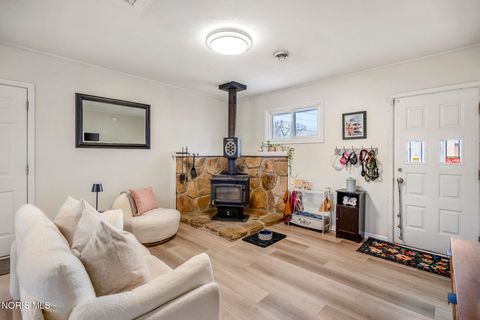 Tiny photo for 3047 March Drive, Toledo, OH 43614 (MLS # 10004998)