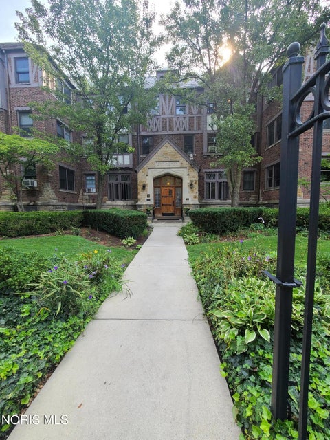 Condo For Sale - 2200 Scottwood Avenue #UNIT 216<br/> Toledo, OH 43620