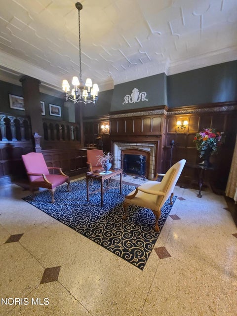 Tiny photo for 2200 Scottwood Avenue #Unit 216, Toledo, OH 43620 (MLS # 10014234)