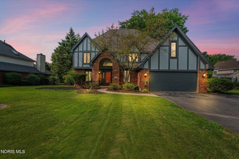 Photo of 426 Rutledge Court, Perrysburg, OH 43551 (MLS # 10010126)