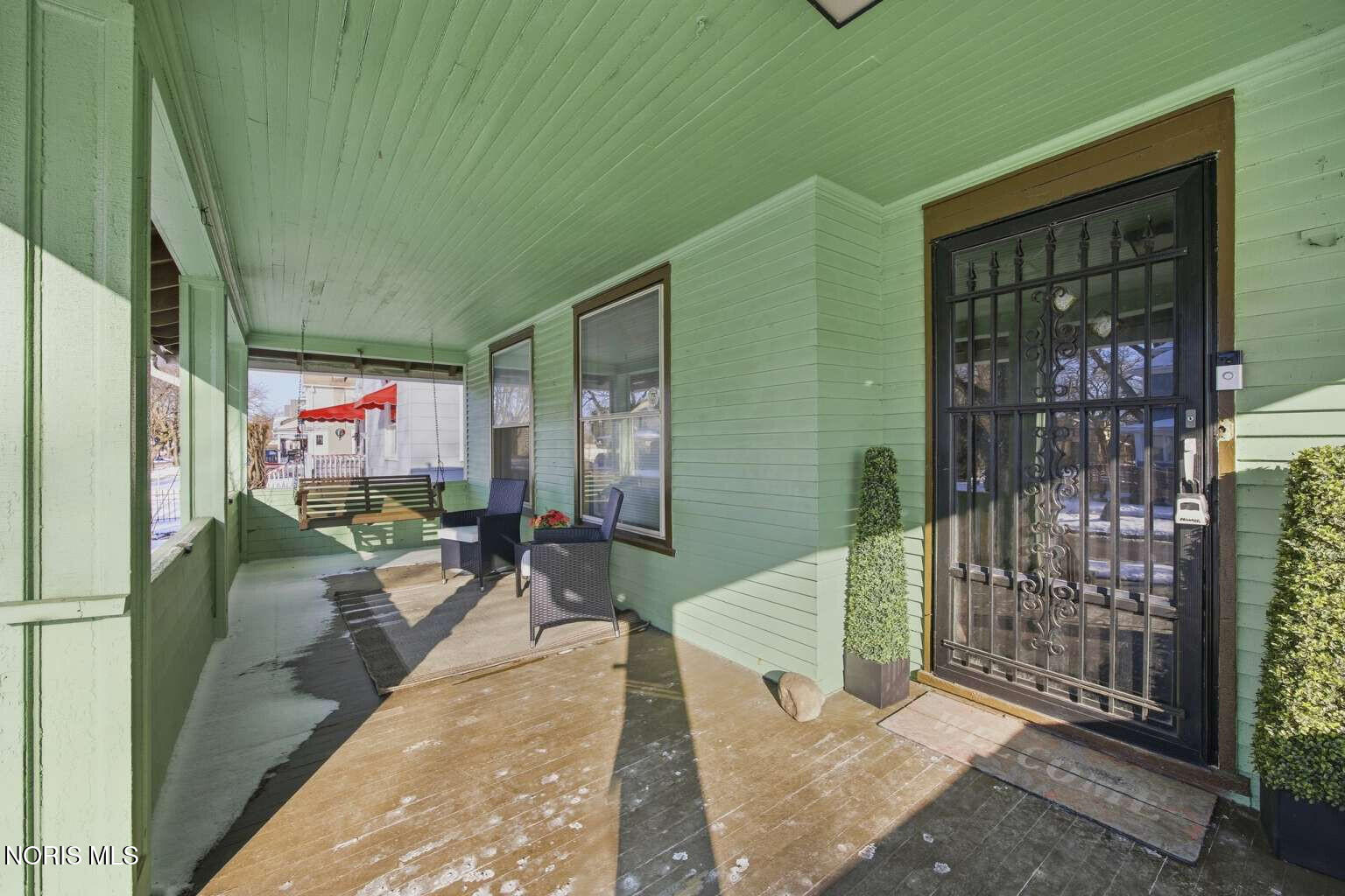 2410 Lawrence Avenue