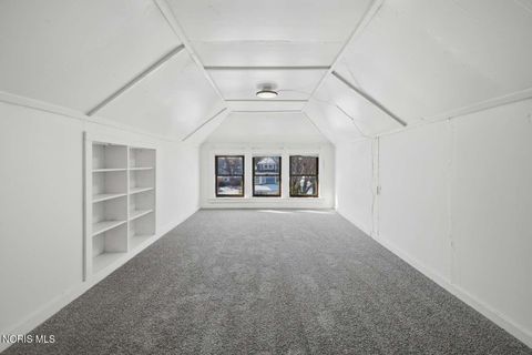 Tiny photo for 2410 Lawrence Avenue, Toledo, OH 43620 (MLS # 10006825)