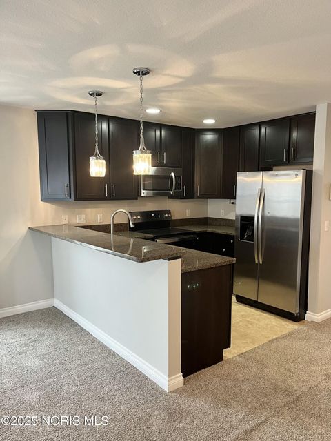 Tiny photo for 4745 Lakeside Drive, Maumee, OH 43537 (MLS # 10002326)