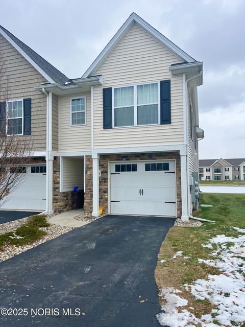 Photo of 4645 Lakeside Drive, Maumee, OH 43537 (MLS # 10002326)