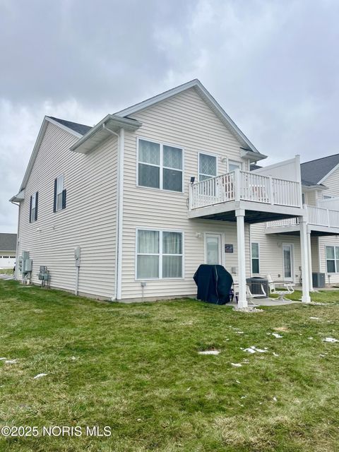 Tiny photo for 4745 Lakeside Drive, Maumee, OH 43537 (MLS # 10002326)