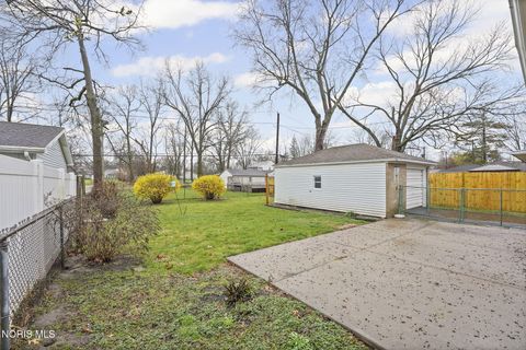 Tiny photo for 3933 Darewood Drive, Toledo, OH 43623 (MLS # 10005796)