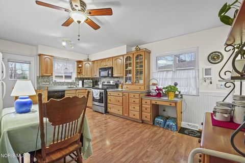 Tiny photo for 3933 Darewood Drive, Toledo, OH 43623 (MLS # 10005796)