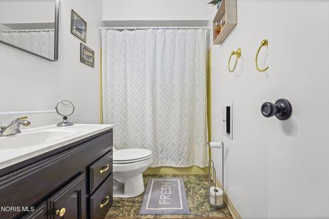 Tiny photo for 3933 Darewood Drive, Toledo, OH 43623 (MLS # 10005796)