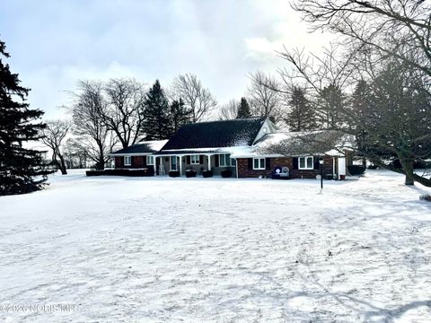 Photo of 9513 County Road E, Hamler, OH 43524 (MLS # 10003301)