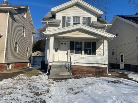 Photo of 1936 Mansfield Street, Toledo, OH 43613 (MLS # 10007049)