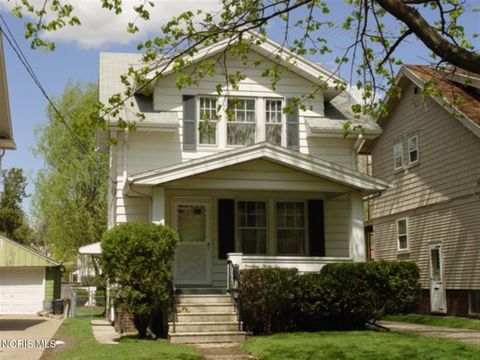 Photo of 1936 Mansfield Street, Toledo, OH 43613 (MLS # 10007049)