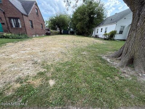 Tiny photo for 219 Sunset Boulevard, Toledo, OH 43612 (MLS # 10000572)