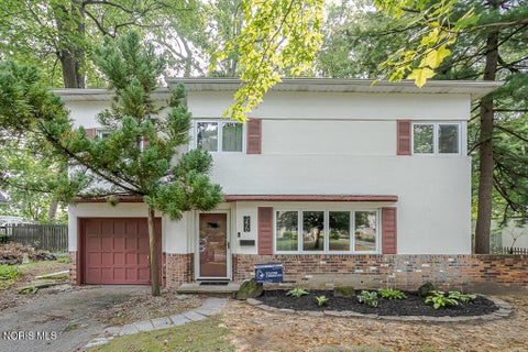 Photo of 3470 Goddard Road, Toledo, OH 43606 (MLS # 10011114)