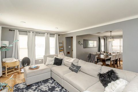 Tiny photo for 3517 Douglas Road, Toledo, OH 43606 (MLS # 10007356)