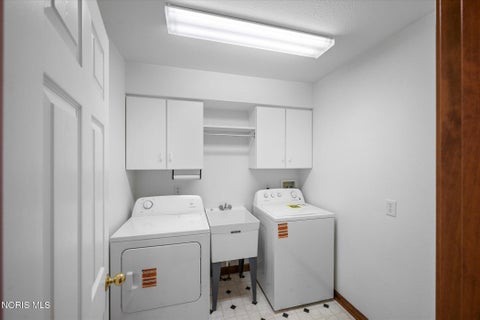 Tiny photo for 4332 Townhouse Drive # F, Oregon, OH 43616 (MLS # 10012792)