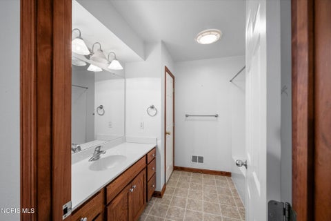 Tiny photo for 4332 Townhouse Drive # F, Oregon, OH 43616 (MLS # 10012792)