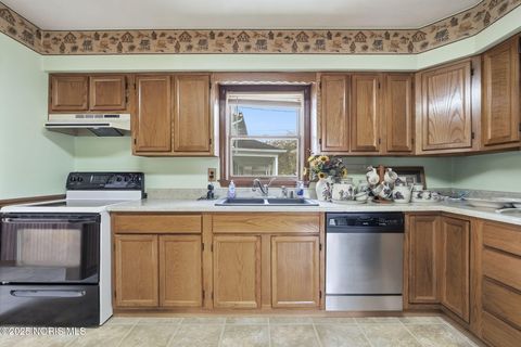 Tiny photo for 114 E Bement Street, Edgerton, OH 43517 (MLS # 10000971)