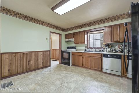 Tiny photo for 114 E Bement Street, Edgerton, OH 43517 (MLS # 10000971)