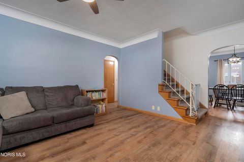Tiny photo for 2747 Eastmoreland Drive, Oregon, OH 43616 (MLS # 10007490)
