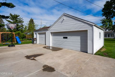 Tiny photo for 2747 Eastmoreland Drive, Oregon, OH 43616 (MLS # 10007490)