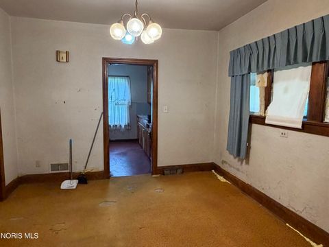 Tiny photo for 2189 Mellwood Avenue, Toledo, OH 43613 (MLS # 10007695)