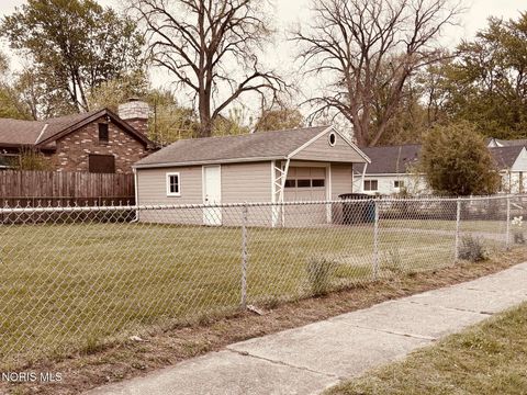 Tiny photo for 2189 Mellwood Avenue, Toledo, OH 43613 (MLS # 10007695)