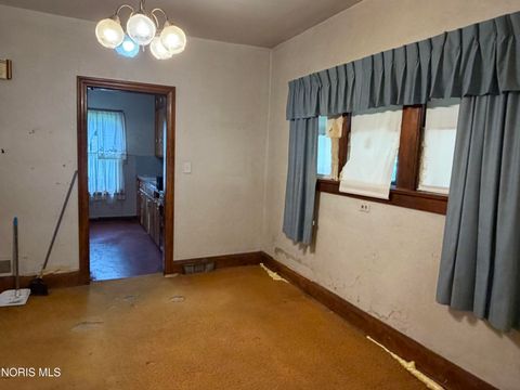 Tiny photo for 2189 Mellwood Avenue, Toledo, OH 43613 (MLS # 10007695)