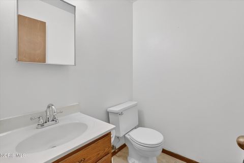 Tiny photo for 2009 Willowhill Lane, Toledo, OH 43615 (MLS # 10004578)