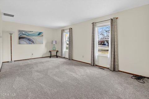 Tiny photo for 2009 Willowhill Lane, Toledo, OH 43615 (MLS # 10004578)