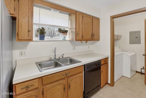 Tiny photo for 2009 Willowhill Lane, Toledo, OH 43615 (MLS # 10004578)