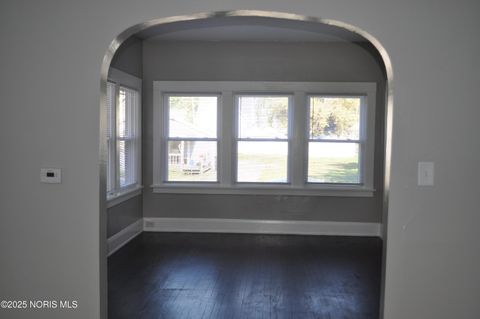 Tiny photo for 128 Carbon Street, Toledo, OH 43605 (MLS # 10000134)