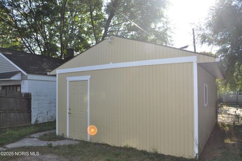 Tiny photo for 128 Carbon Street, Toledo, OH 43605 (MLS # 10000134)